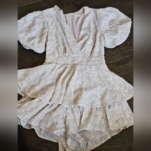 Altr'd State white light tan Puff Sleeve romper